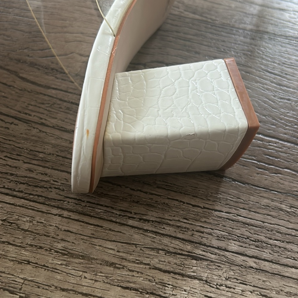BAMBOO White Croc-Embossed Heels - Picture 12 of 12
